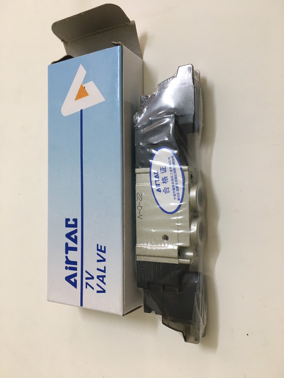 Van điện từ Airtac 7V130C06B050